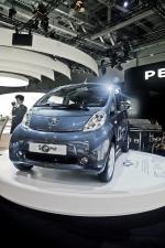 Peugeot iOn 2011 года